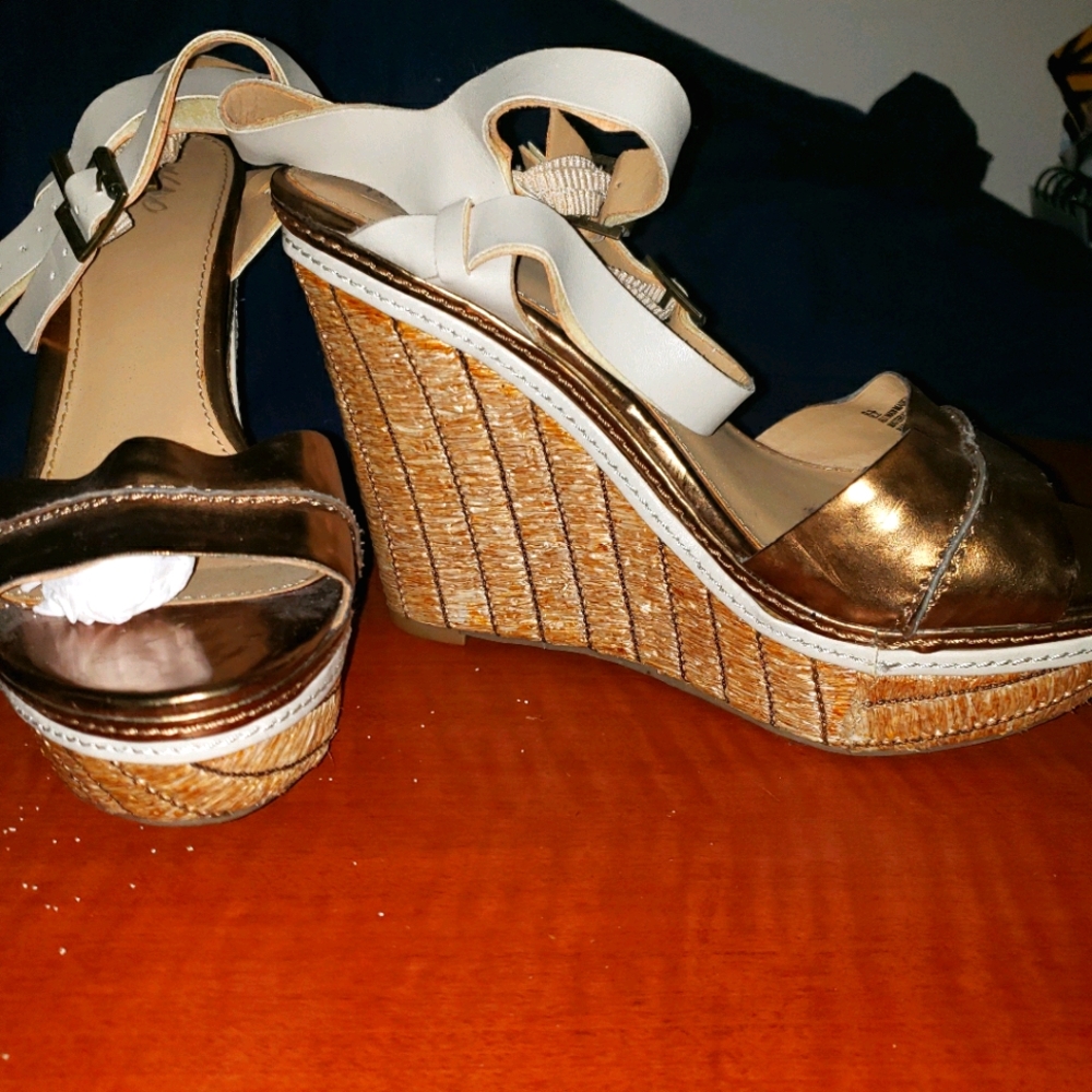 MOSSIMO Wmns Wedge Platform Gold Sandals! Sz 8
